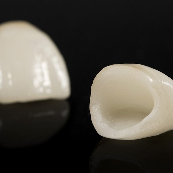 Dental crowns