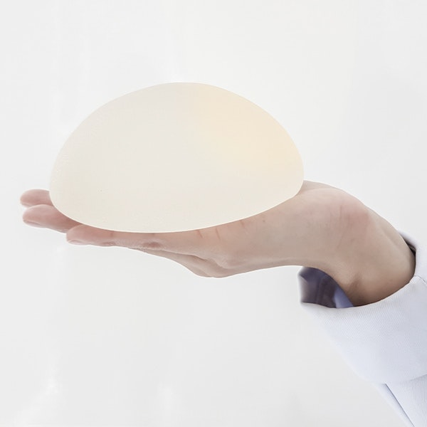 Cohesive silicone gel implant