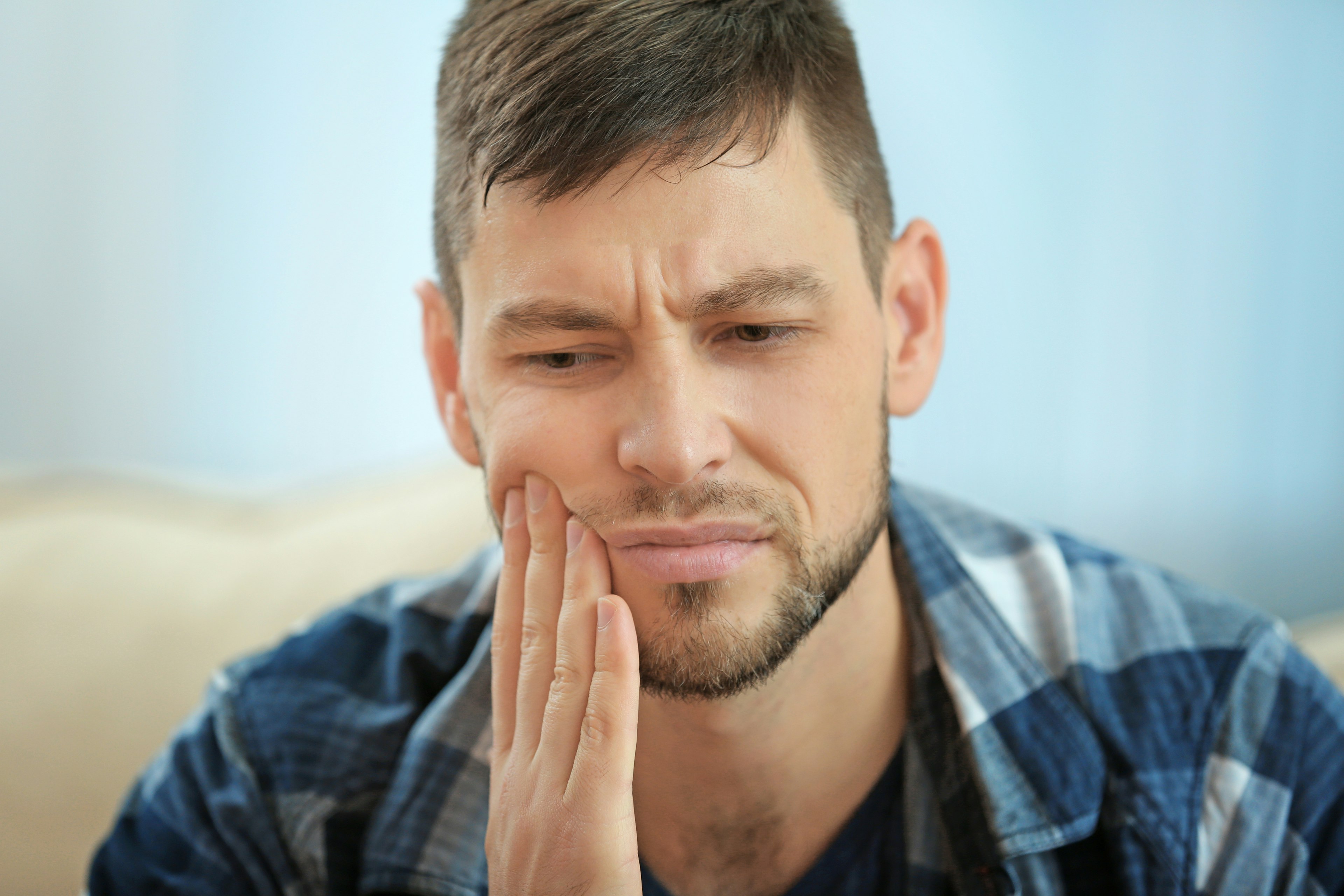 Man with tooth pain