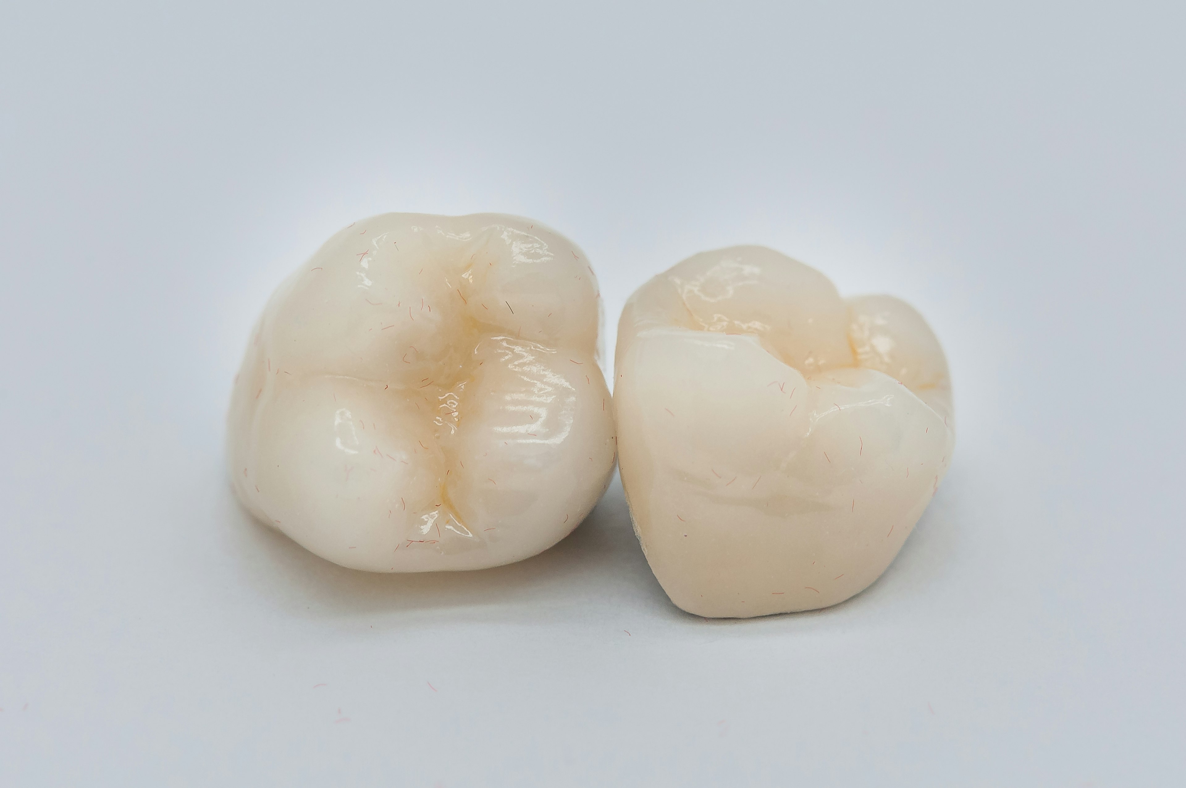 Porcelain dental crowns