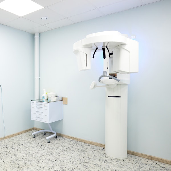 Cbct scanner in office