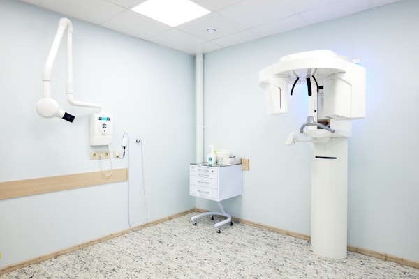 Cbct scanner in office