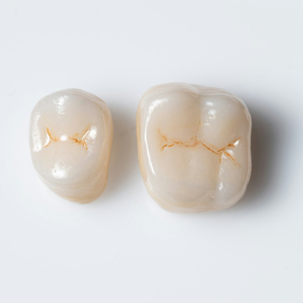 Dental crowns