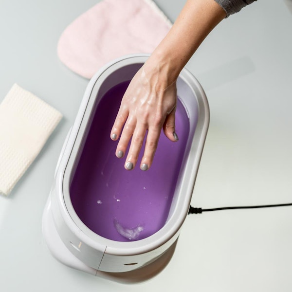 Paraffin hand wax treatment