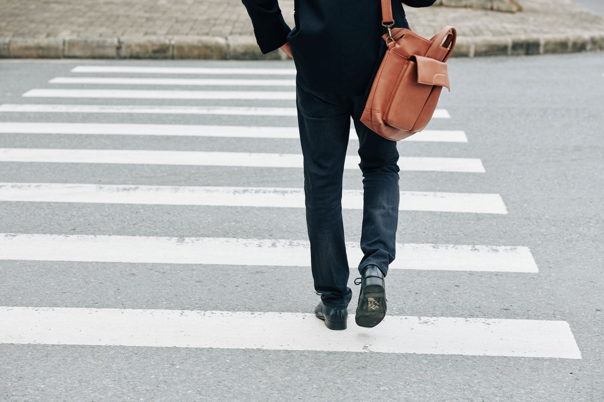 Pedestrian crossing walkway