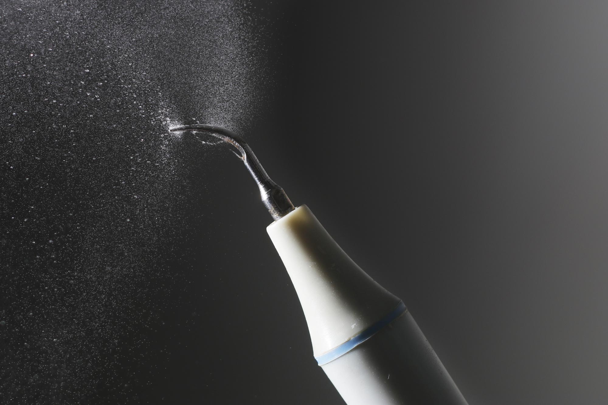 Dental tool for scaling