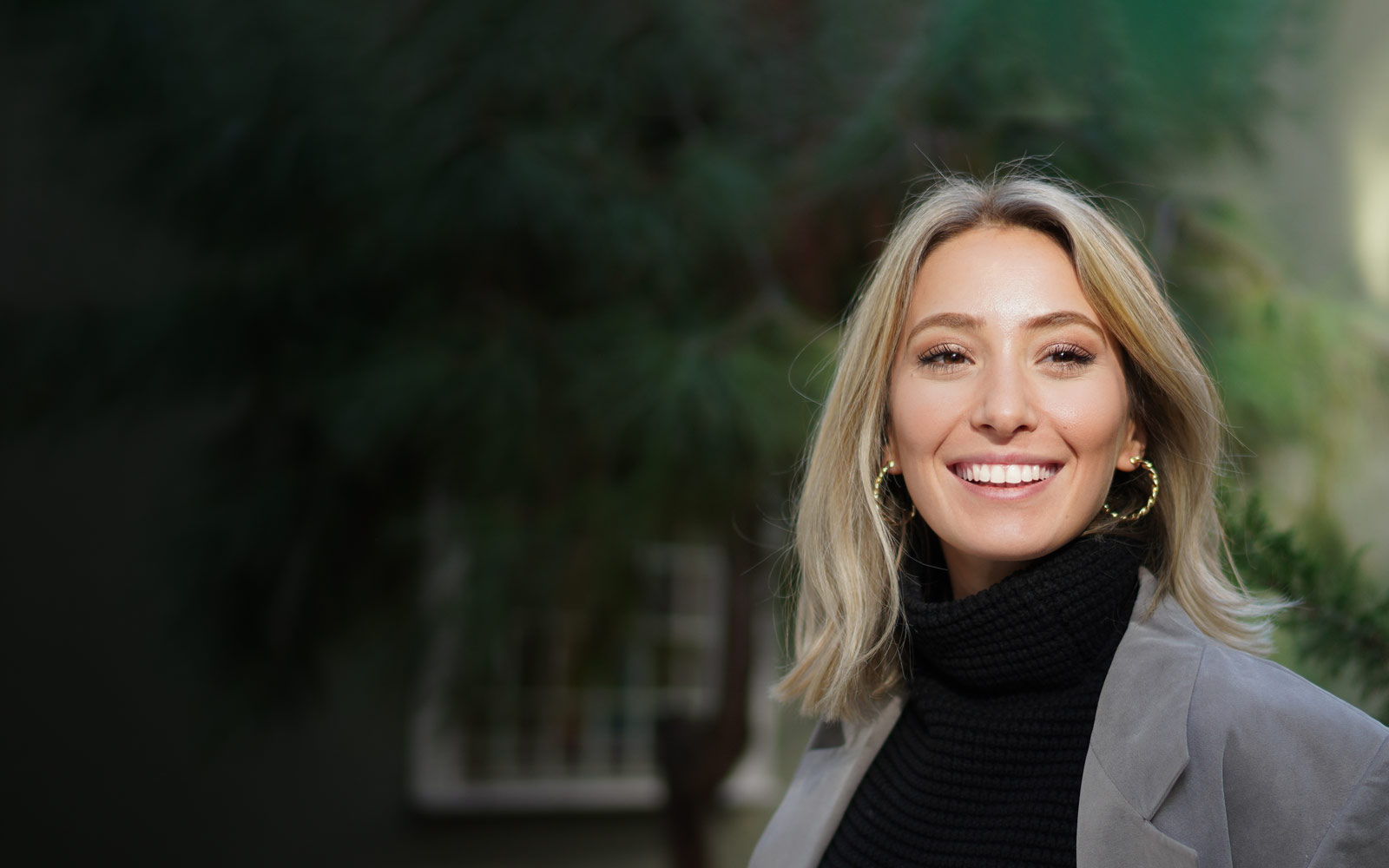 Smiling business woman