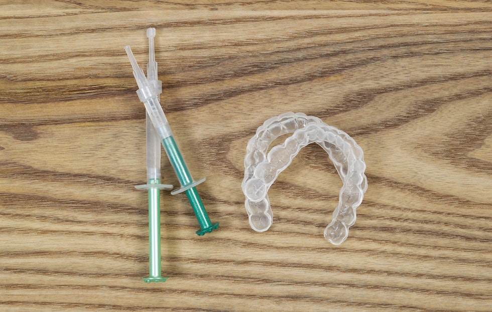 Whitening gel and trays