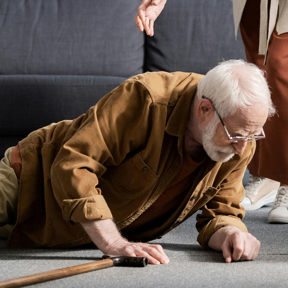 Mature man who fell on the floor