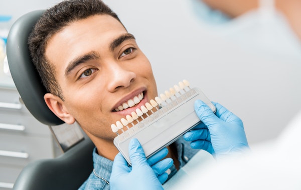Man getting veneers